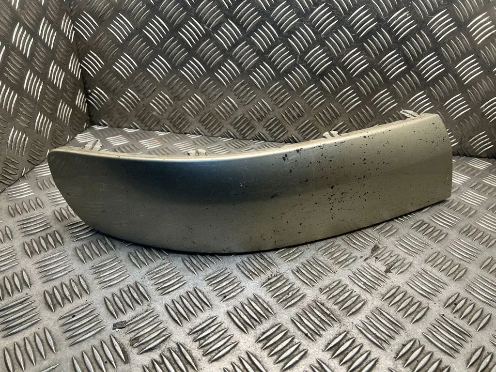 Priekšējā bampera apdares josla 7H5807718