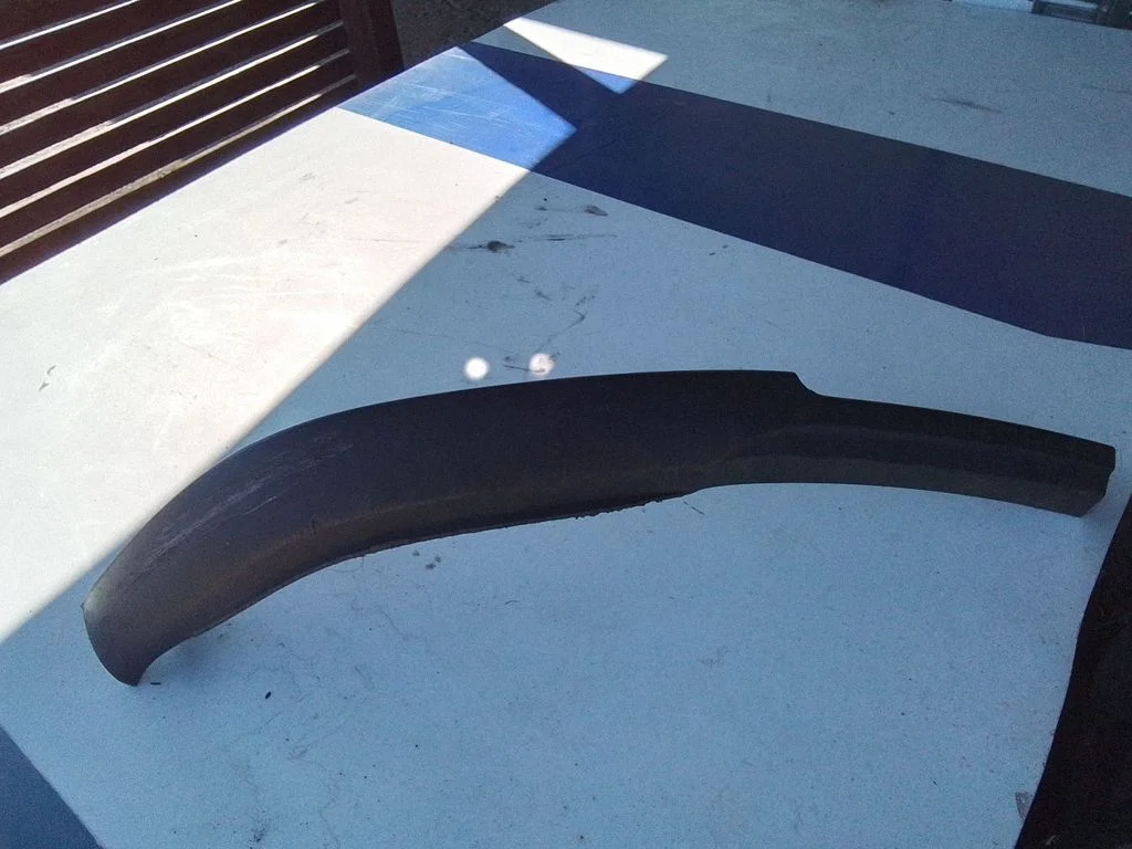 Front bumper lip – Toyota Avensis T250 (2006-2009)