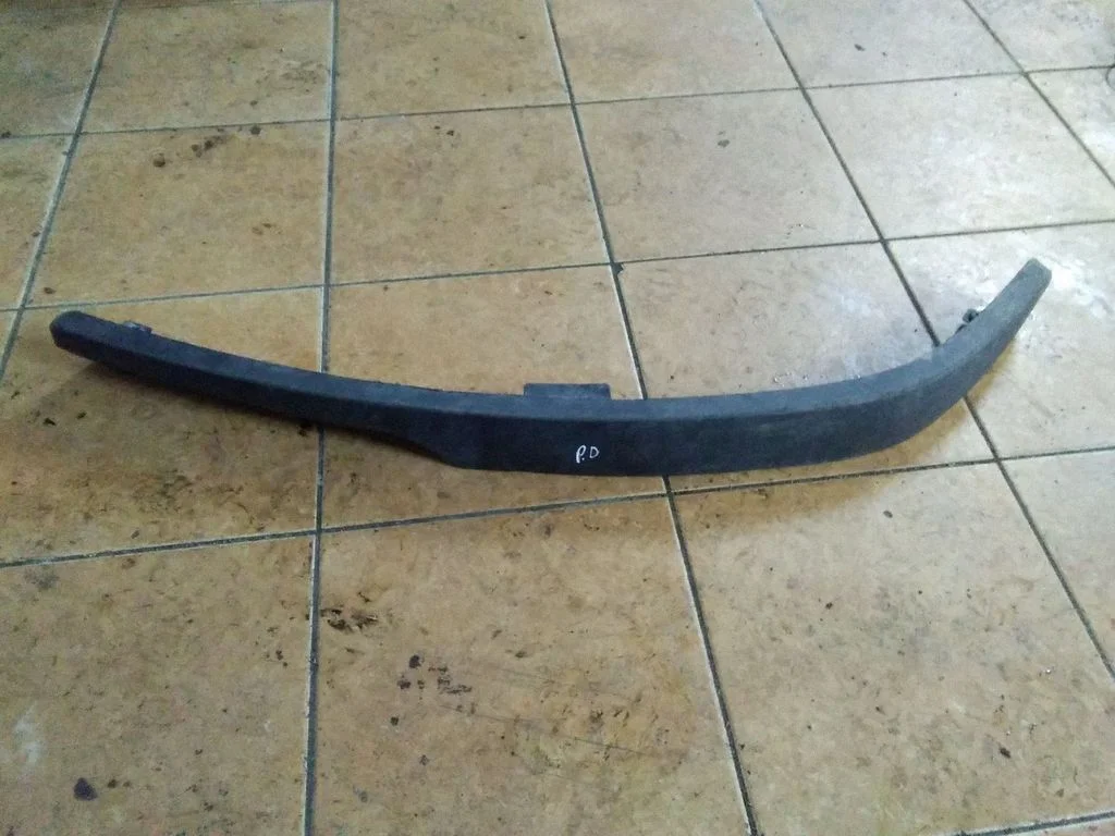 Bampera apakšējā daļa (lūpa) – Opel Astra H (2004-2012)