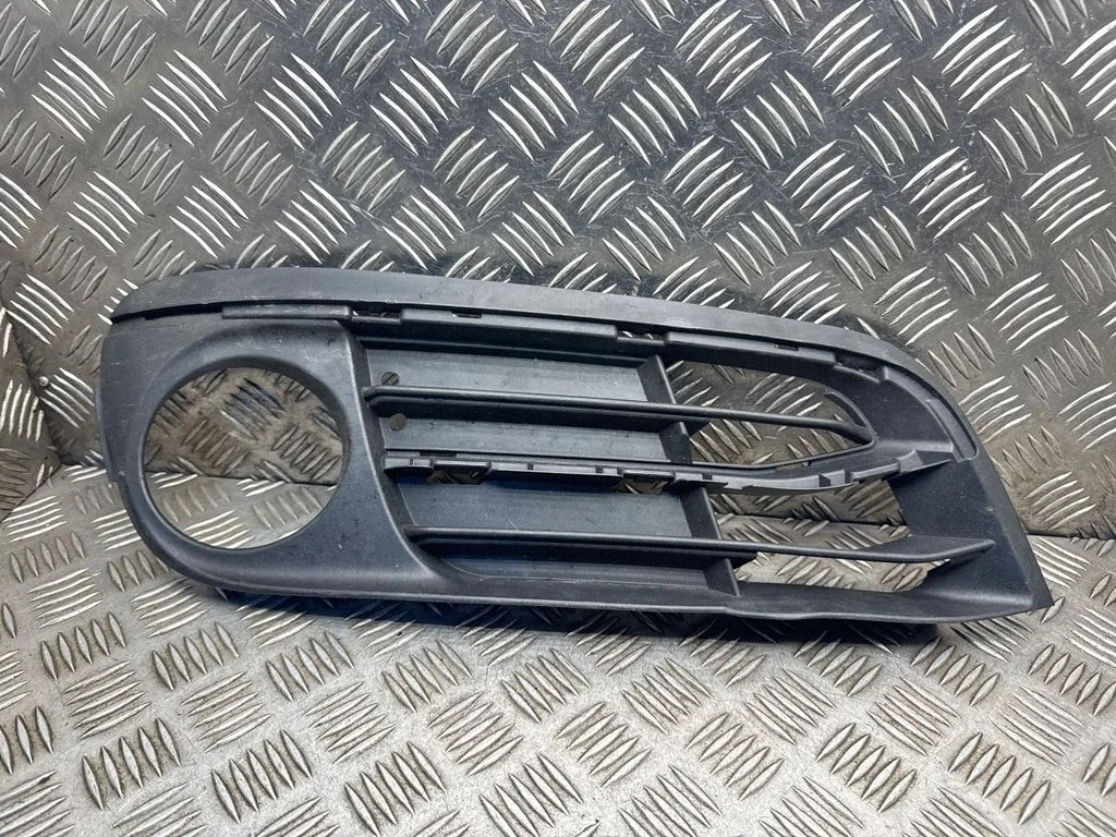 Front fog light trim/grill – BMW 5 Series F10 F11 (2009-2016)