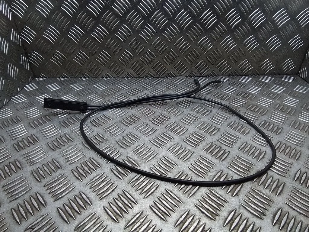 Engine bonnet/hood lock release cable – BMW 5 Series F10 F11 (2009-2016)