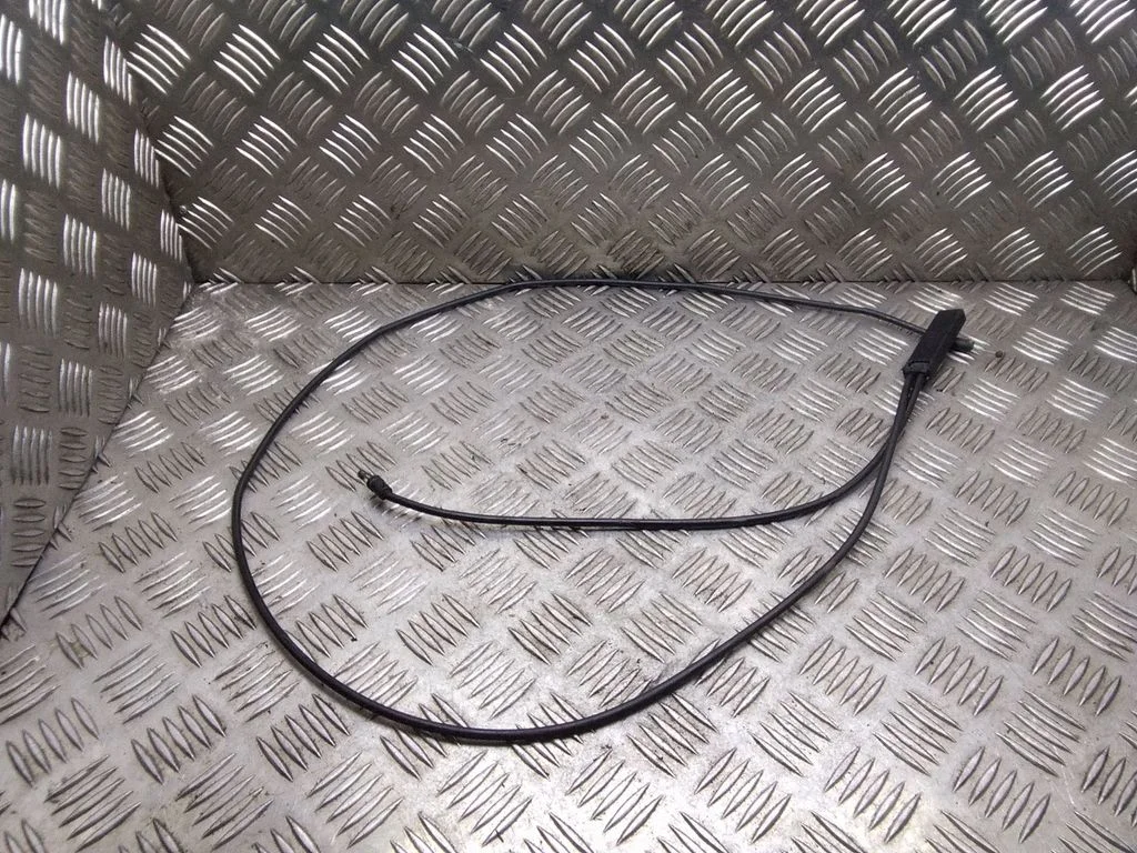 Engine bonnet/hood lock release cable – BMW 5 Series E60 E61 (2004-2010)