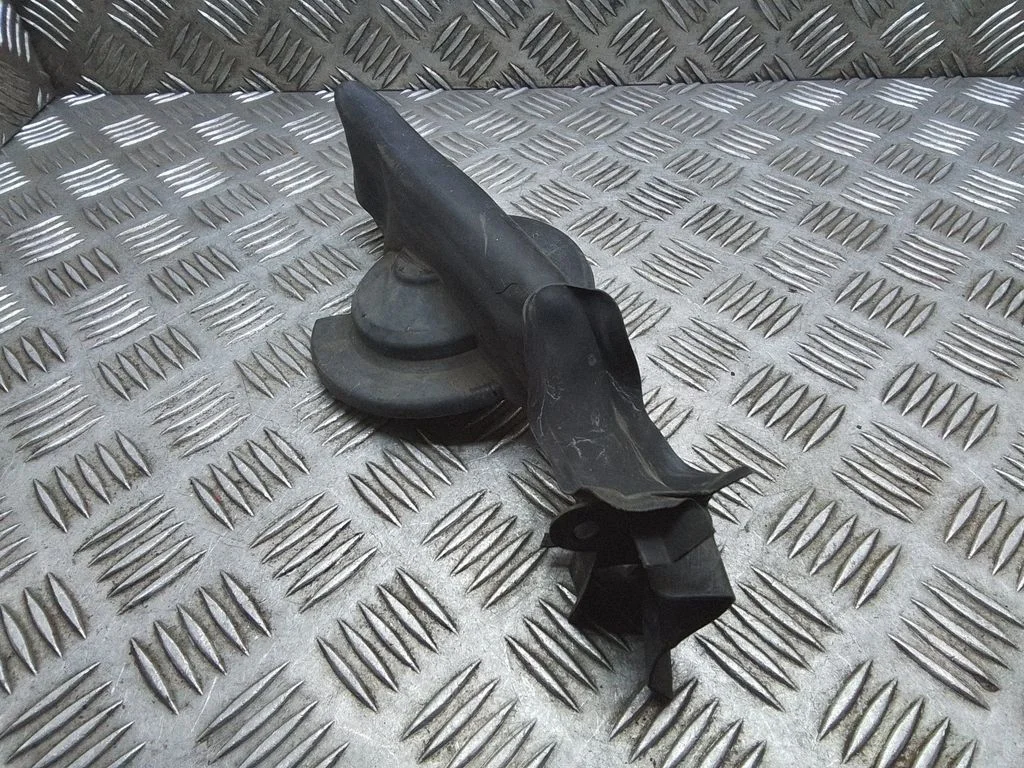 Uszczelka komory silnika – BMW Seria 1 F20 F21 (2011-2019)