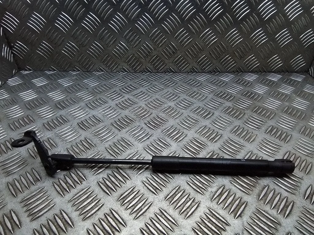 Front bonnet/hood damper/strut – BMW 5 Series F10 F11 (2009-2016)