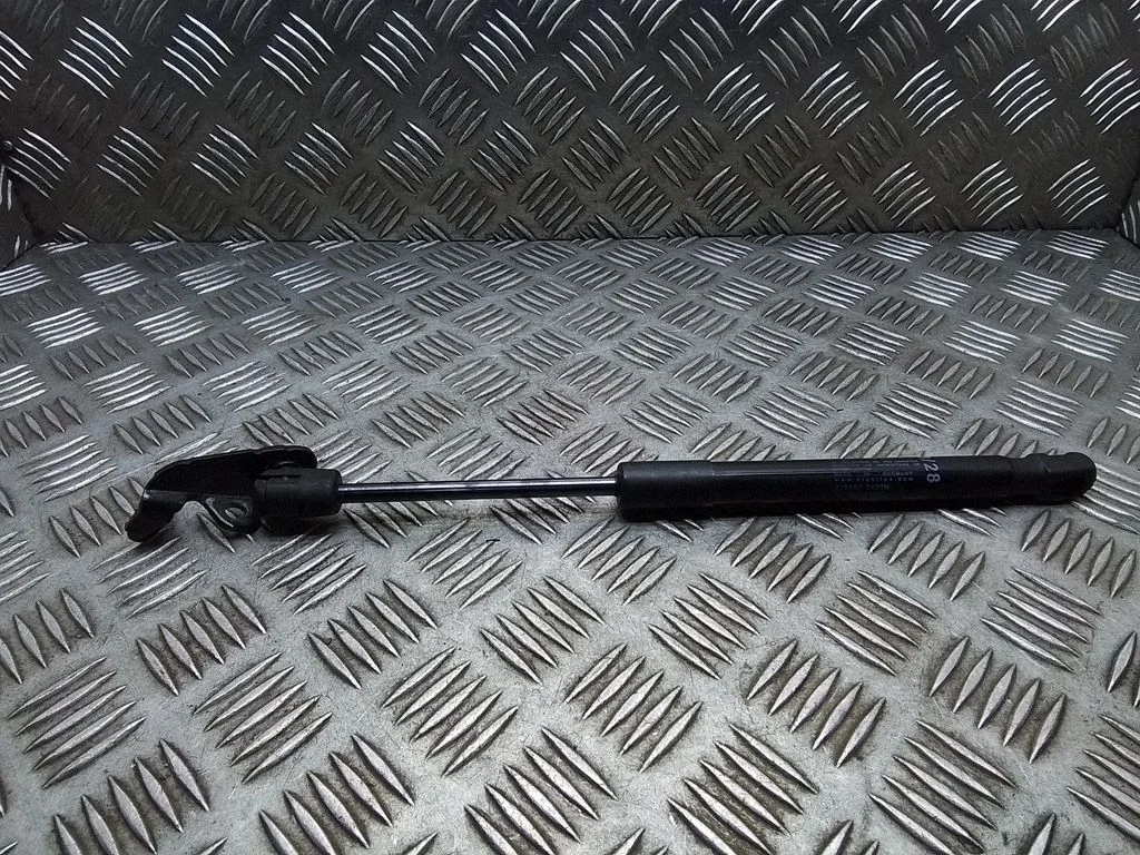 Front bonnet/hood damper/strut – BMW 5 Series F10 F11 (2009-2016)