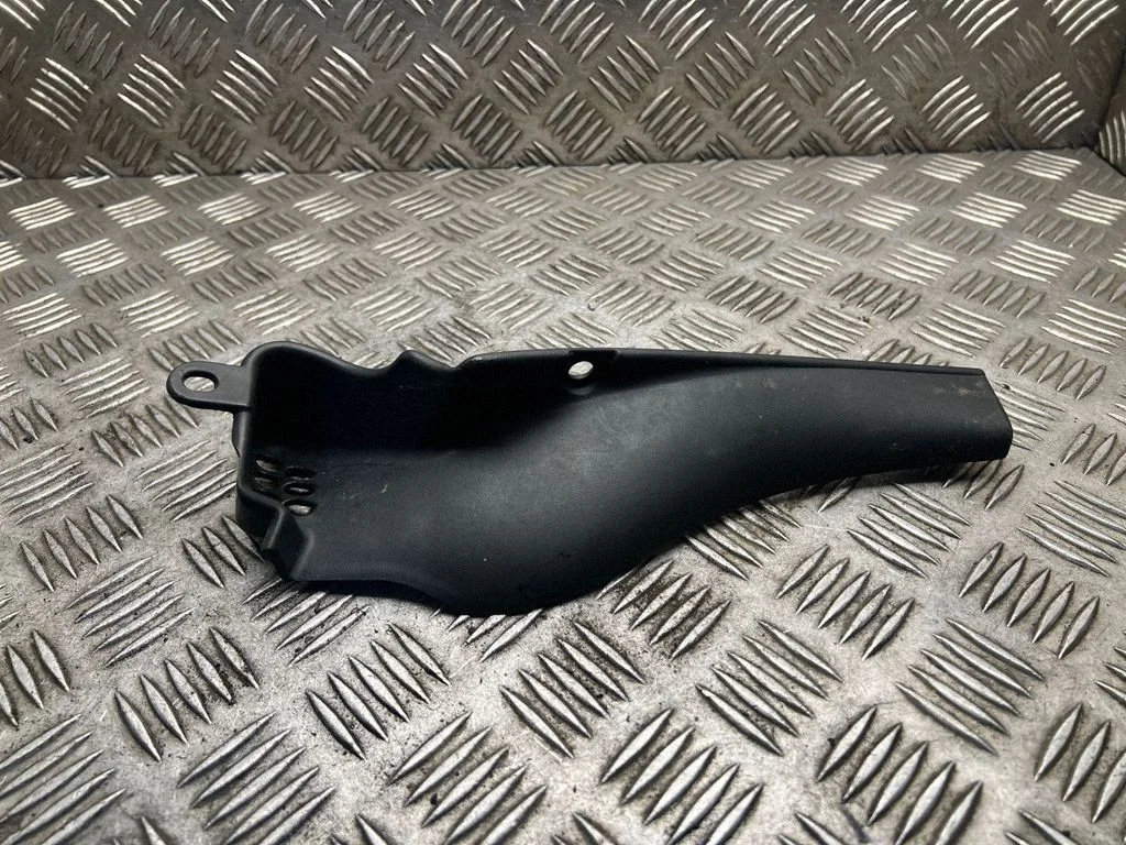 Wiper trim – Opel Vivaro (2001-2014)
