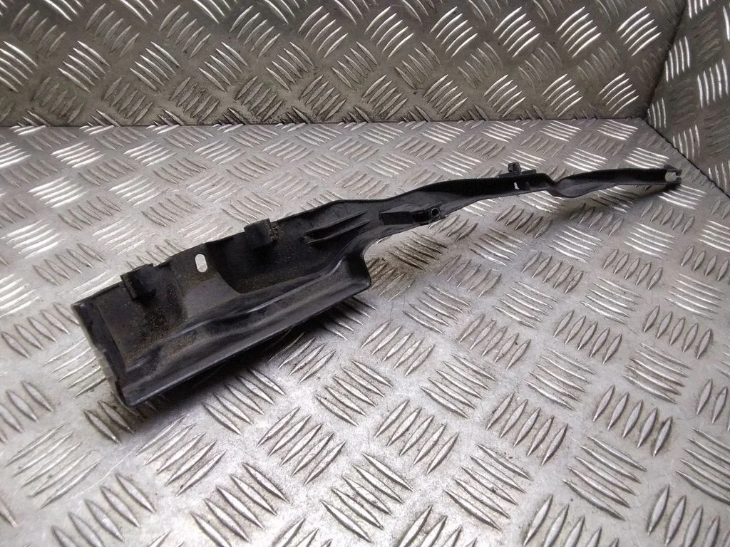 Osłona zamka maski – Lexus GS 300 350 430 450H (2005-2012)