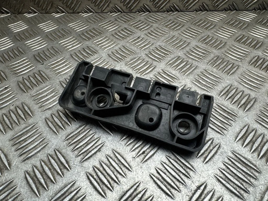 Fender mounting bracket – Volvo XC90 (2014-)
