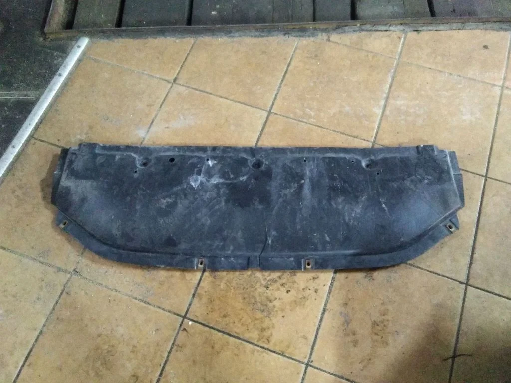 Front bumper skid plate/under tray – Nissan Qashqai+2 (2010-2014)