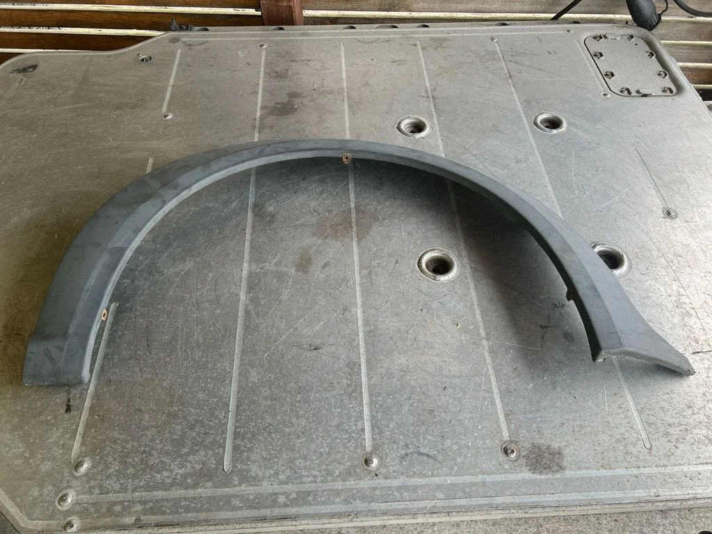 Front arch trim – Ford Transit - Tourneo Connect (2009-2013)