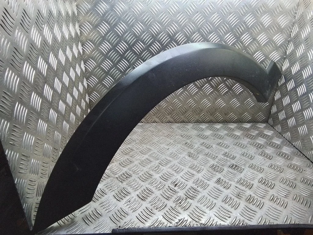 Nakładka nadkola przedniego 96439703