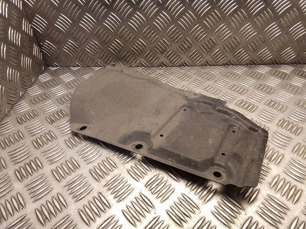 Mootori põhjakaitse – Toyota Auris E180 (2012-2018)