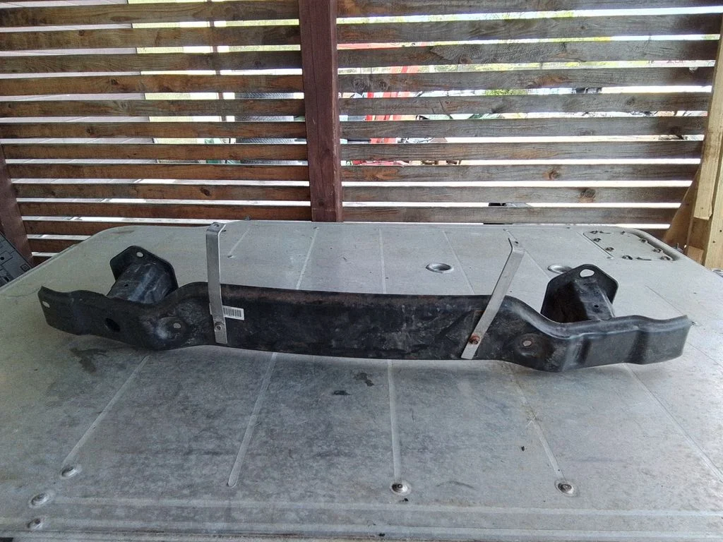 Aizmugurējā bufera šķērssija – BMW 1. sērija F20 F21 (2011-2019)
