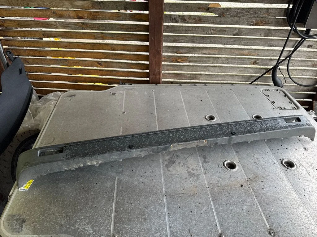 Aizmugurējais bufers 850140101R