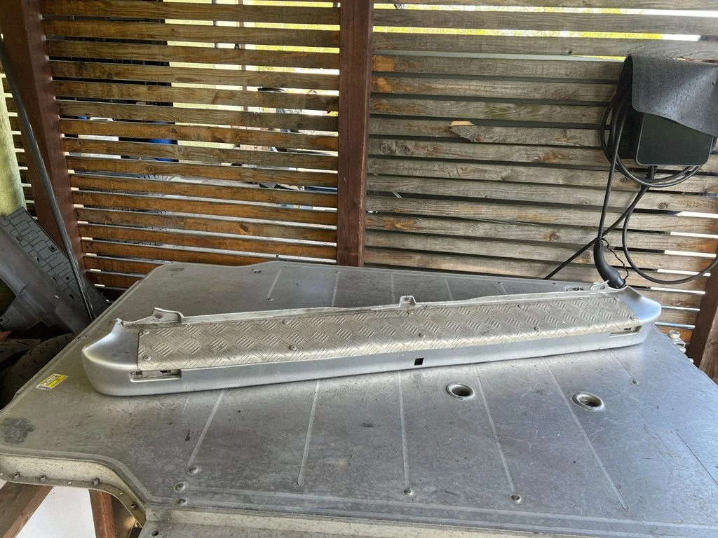 Aizmugurējais bufers 850140261R