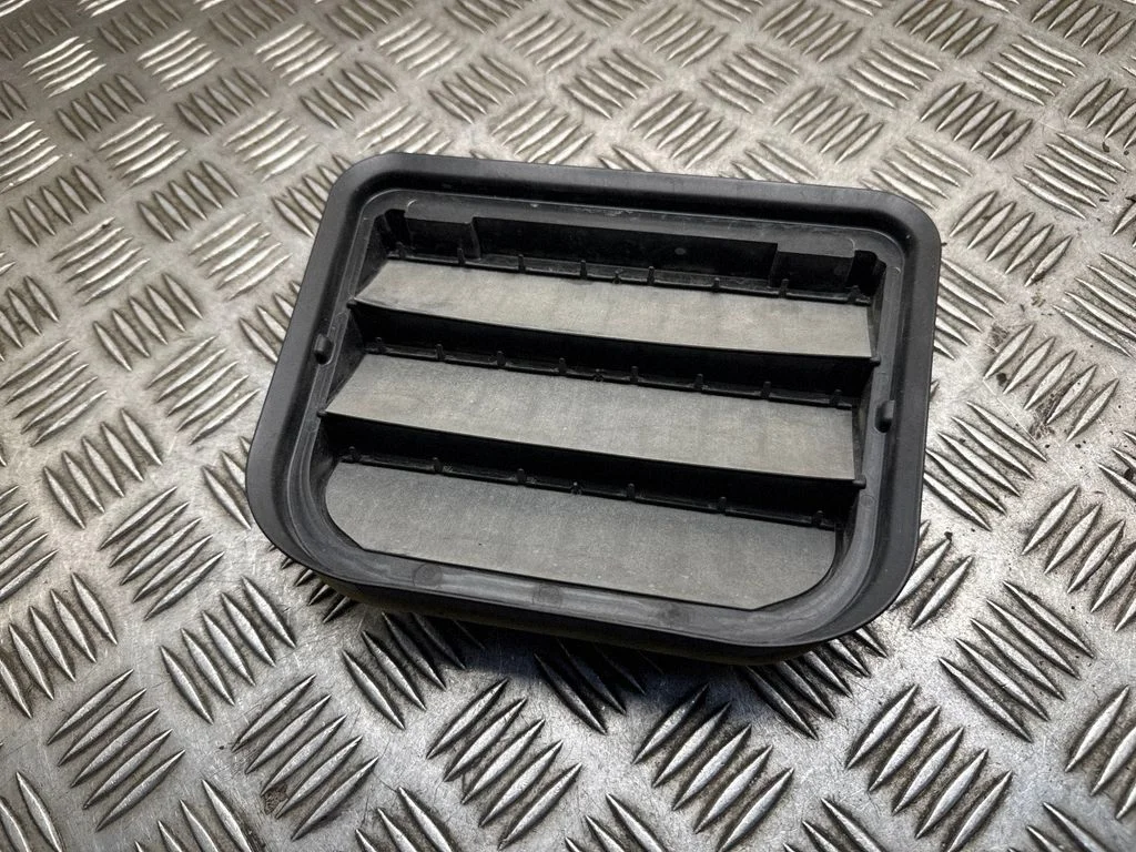 Ventilatsioonirest – Volvo XC90 (2014-)