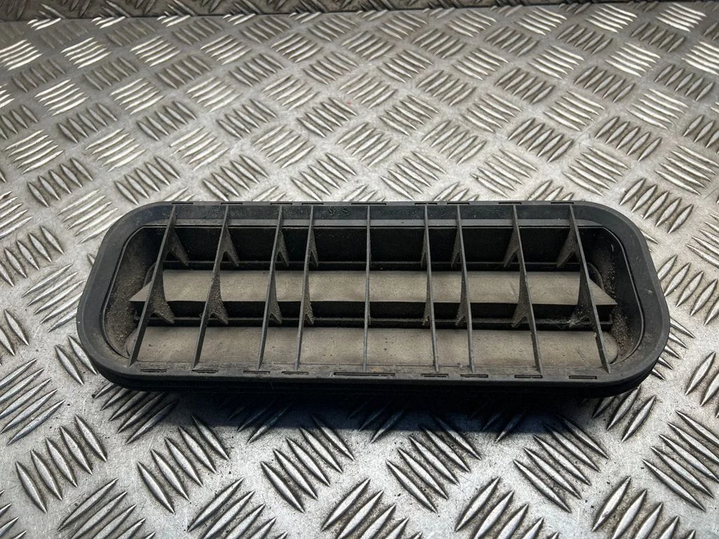 Ventilatsioonirest – Volkswagen Transporter - Caravelle T5 (2003-2015)