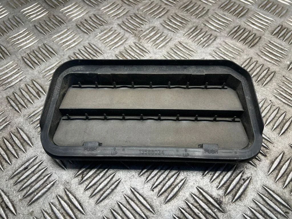 Ventilācijas režģis 13588034
