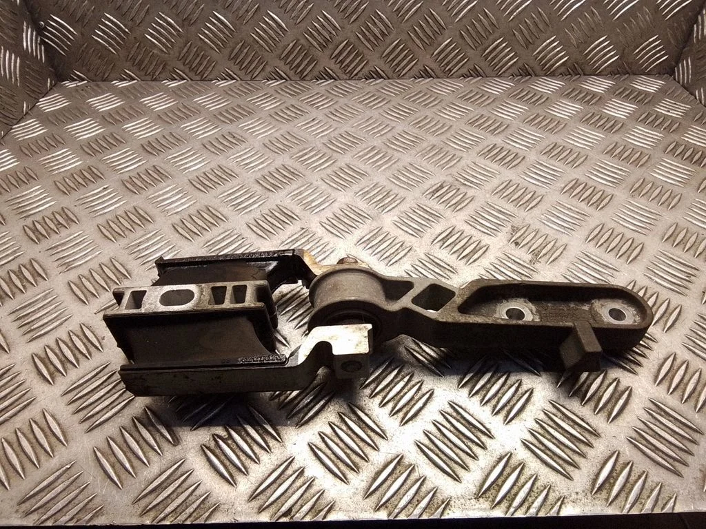 Gearbox mount – Volvo XC90 (2014-)
