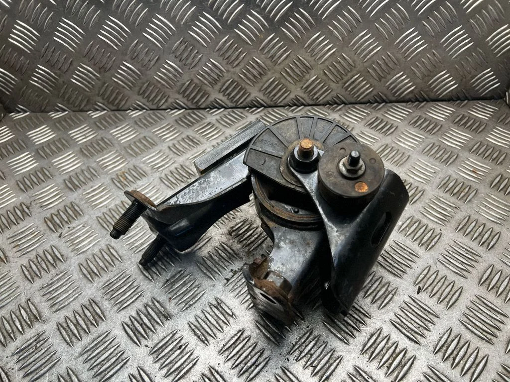 Ātrumkārbas spilvens 320A34
