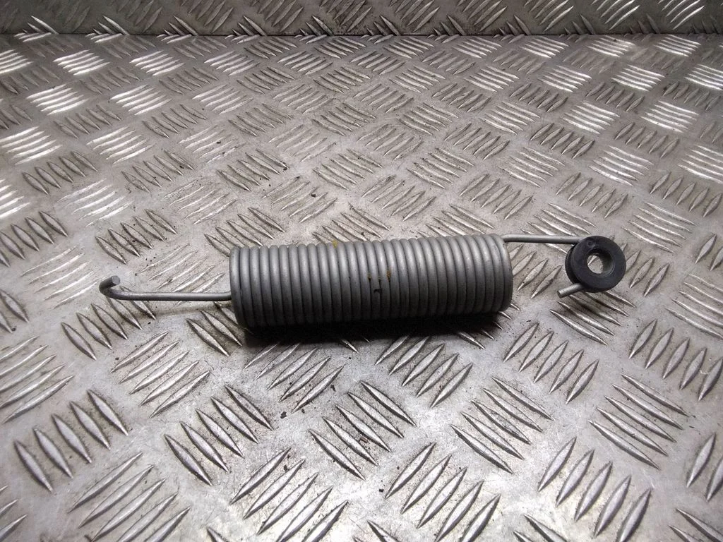 Tagaluugi pingutusvedru – BMW 5-seeria E60 E61 (2004-2010)