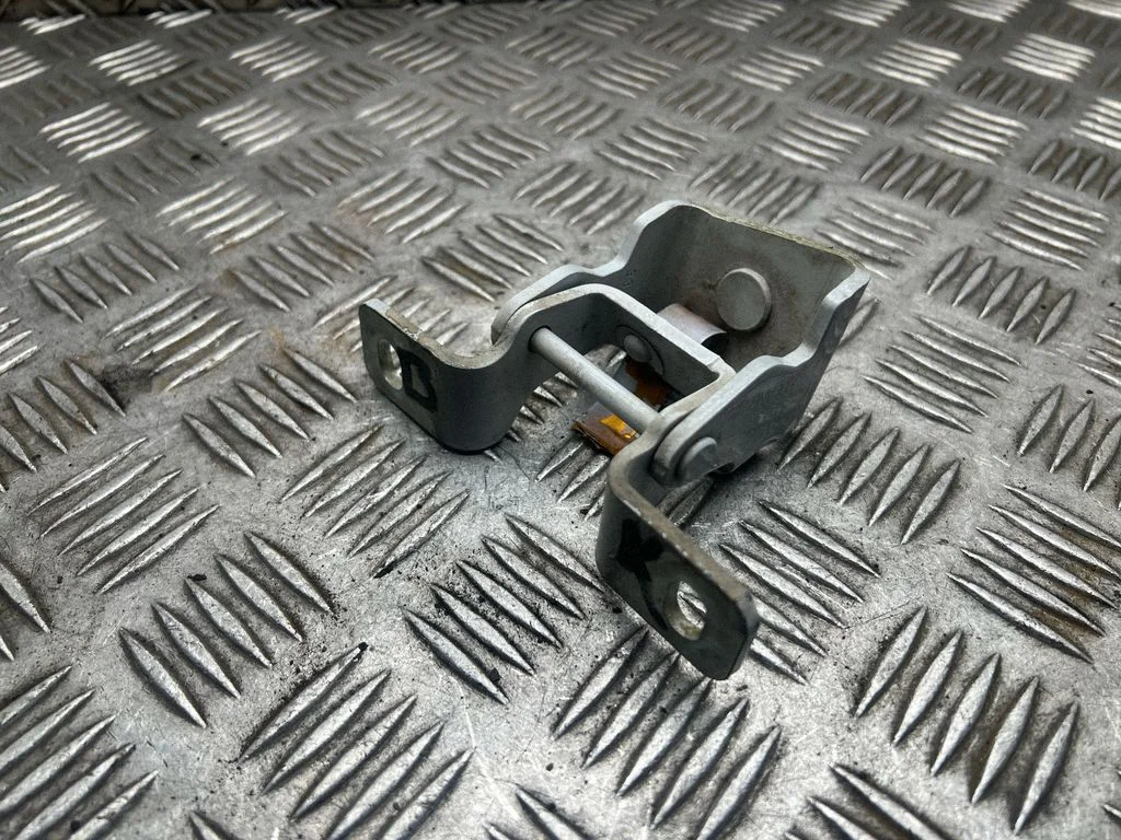 Aizmugurējā vāka eņģe (-es) – Mini Cooper Countryman R60 (2011-2016)
