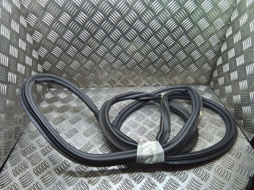 Loading door rubber seal (on body) – Skoda Octavia Mk4 (2019-)