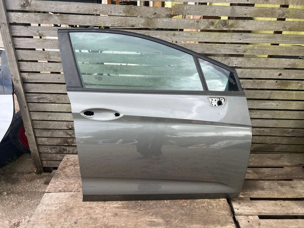 Priekšējās durvis – Opel Astra K (2015-2021)