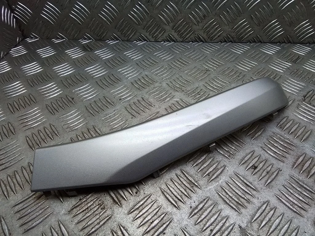Osłona klamki drzwi przednich 7461147010