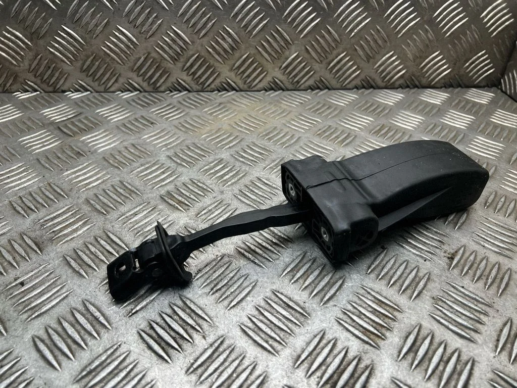 Priekšējo durvju atvēršanas ierobežotājs 6F0837249