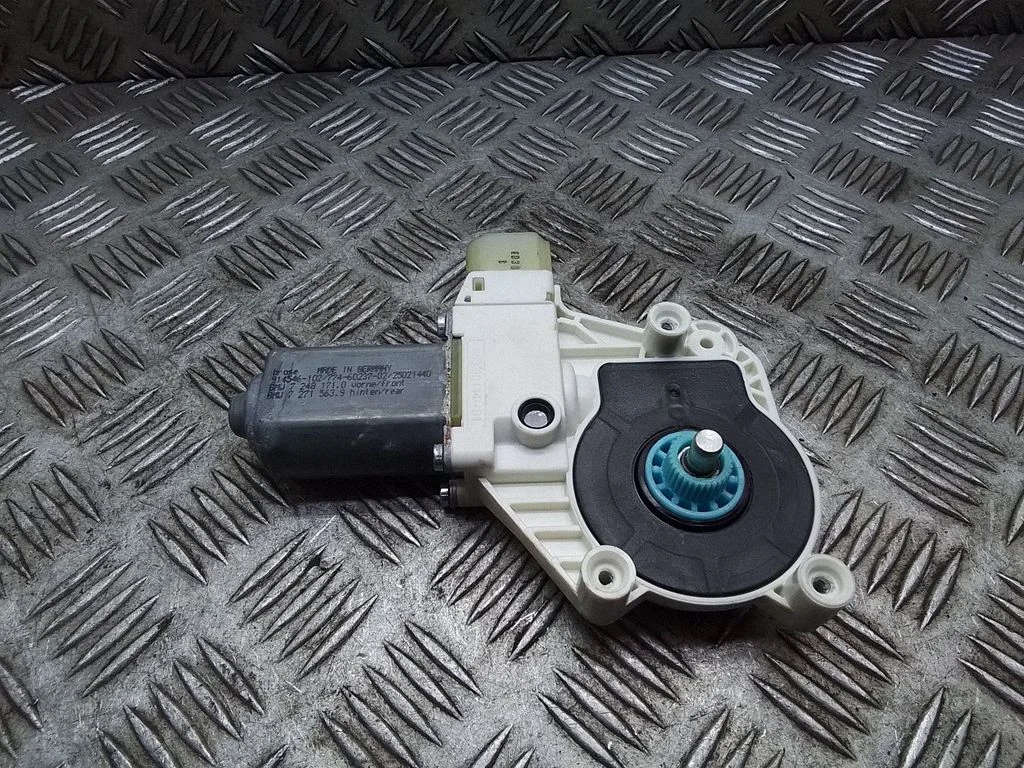 Front door window regulator motor – BMW 5 Series F10 F11 (2009-2016)