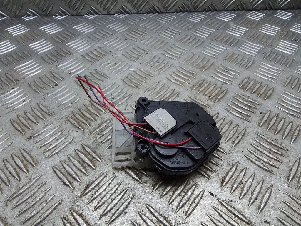 Front door wing mirror part – Toyota Prius (XW20) (2003-2009)