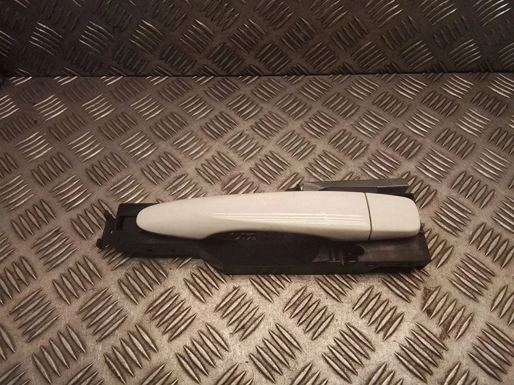 Rear door exterior handle – Nissan Qashqai (2014-2016)