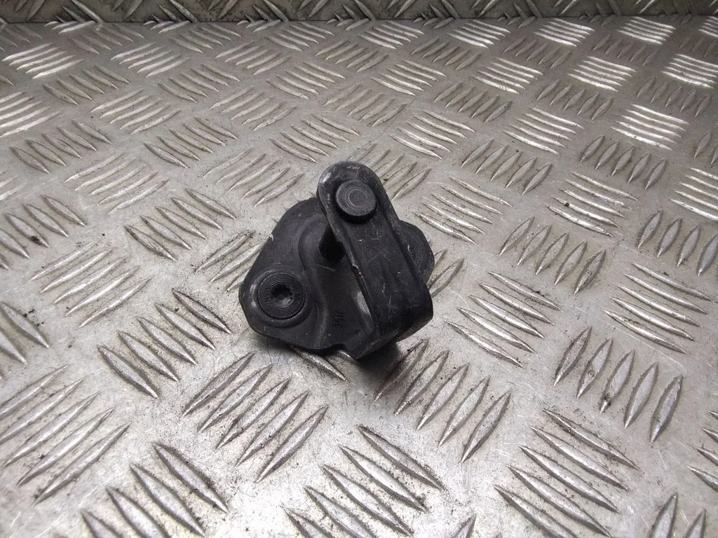 Rear door lock loop/hook striker – Volkswagen Transporter - Caravelle T6 (2016-)