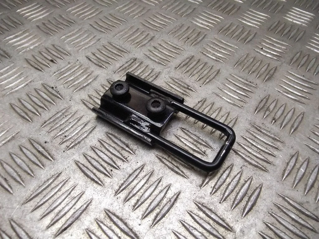Rear door lock loop/hook striker – Volkswagen Transporter - Caravelle T6 (2016-)