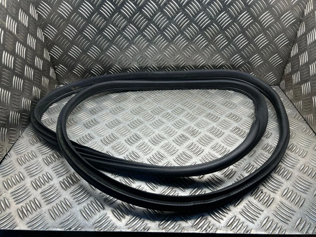 Rear door rubber seal (on body) – Mini Cooper Countryman R60 (2011-2016)