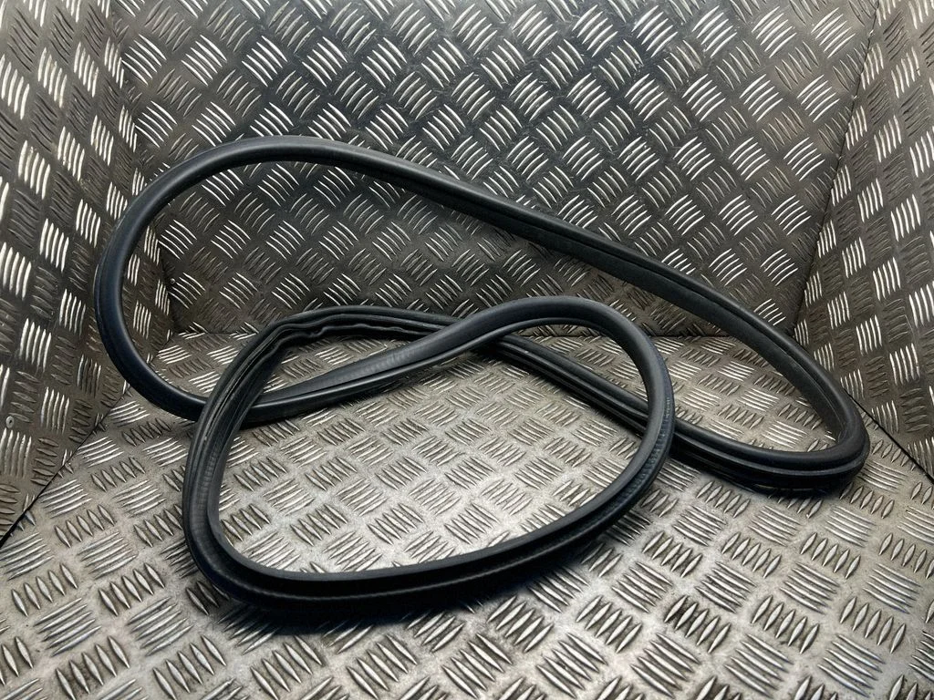 Rear door rubber seal (on body) – Mini Cooper Countryman R60 (2011-2016)