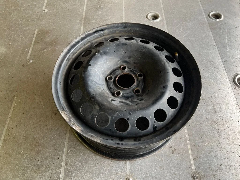 R16 tērauda štancētais disks (-i) – Opel Astra K (2015-2021)