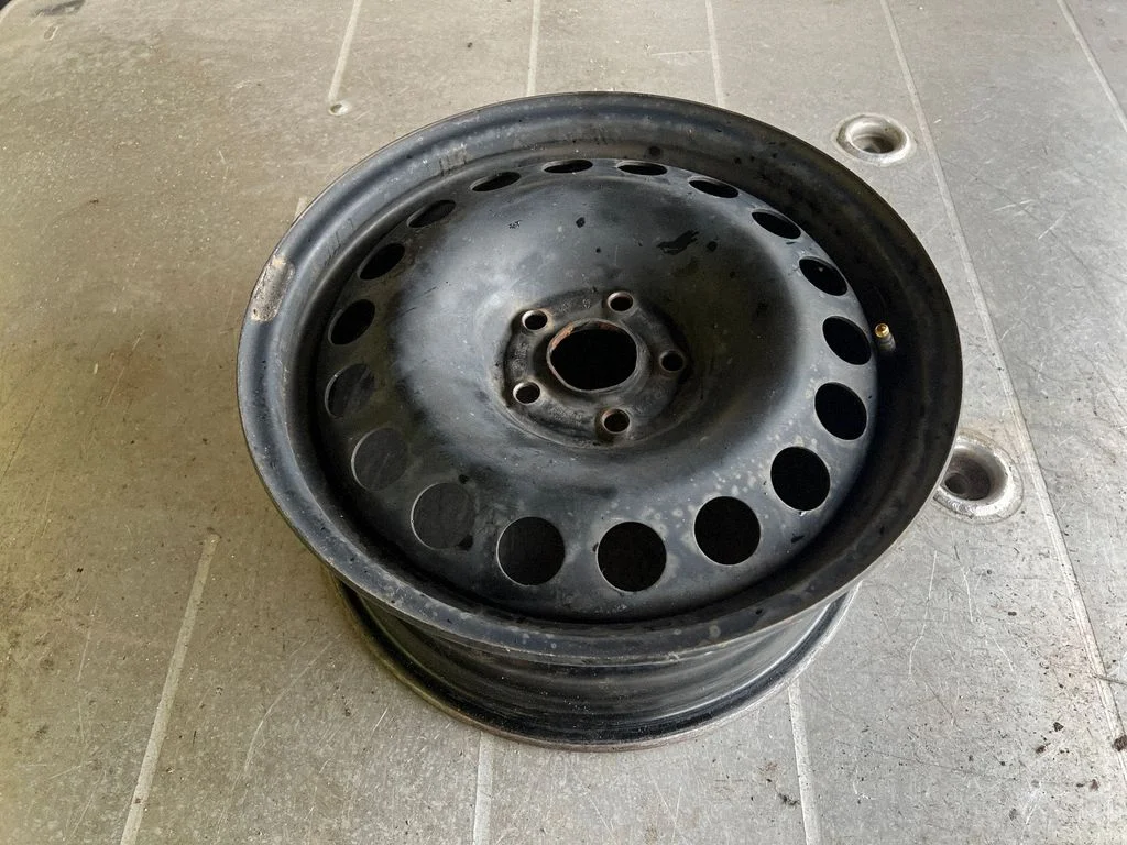 R16 tērauda štancētais disks (-i) – Opel Astra K (2015-2021)