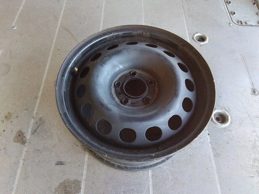 R16 tērauda štancētais disks (-i) – Citroen Jumpy (2016-)