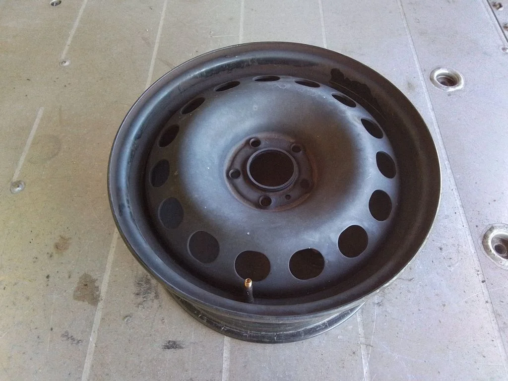 R16 tērauda štancētais disks (-i) – Citroen Jumpy (2016-)