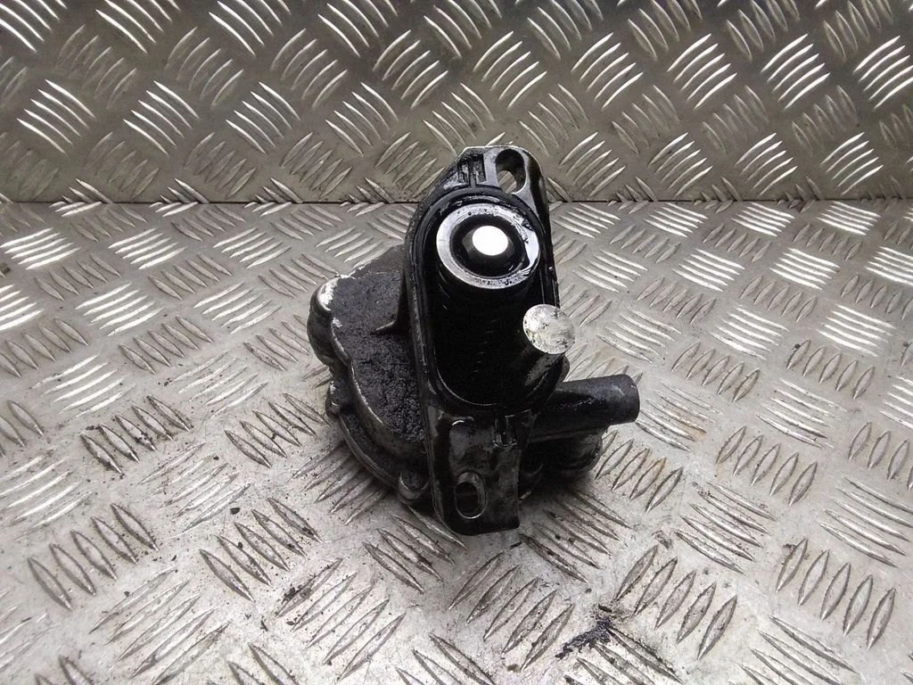 Vaakumpump – Volkswagen Transporter - Caravelle T4 (1991-2003)
