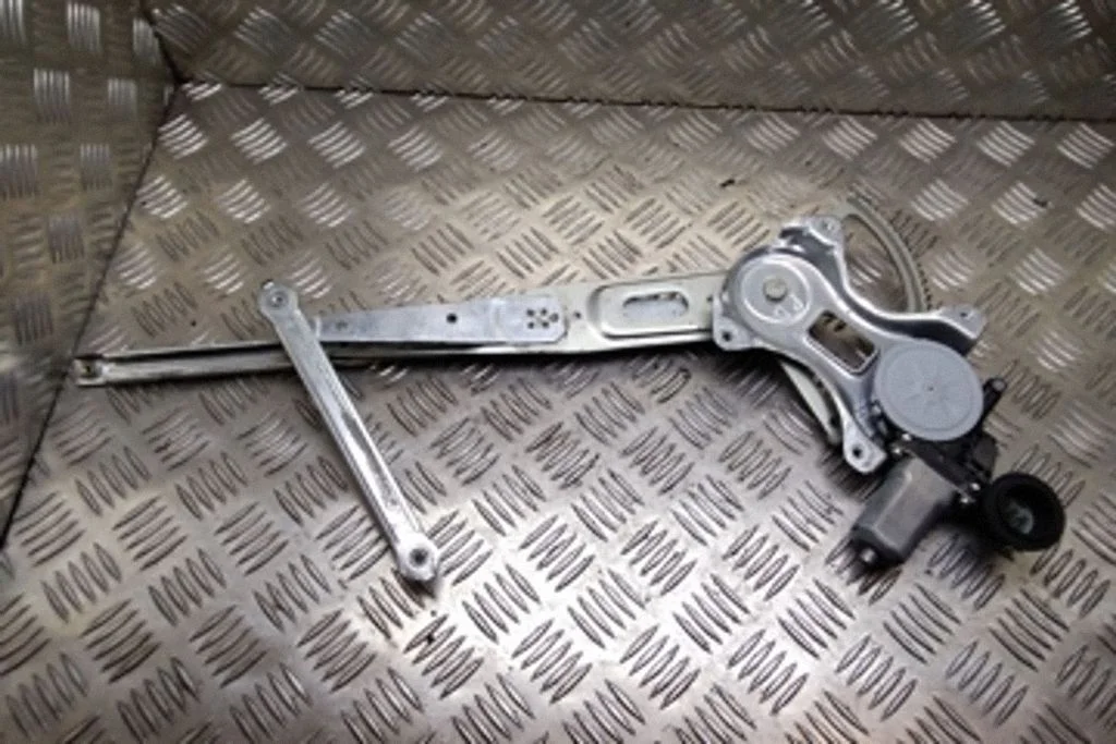 Front door window regulator motor – Lexus GS 300 350 430 450H (2005-2012)
