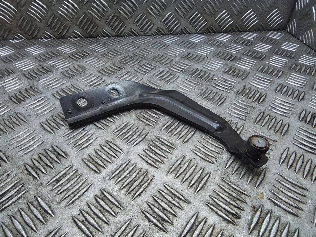 Augšējā rullīša vadotne/ augšējā eņģe 9823714580