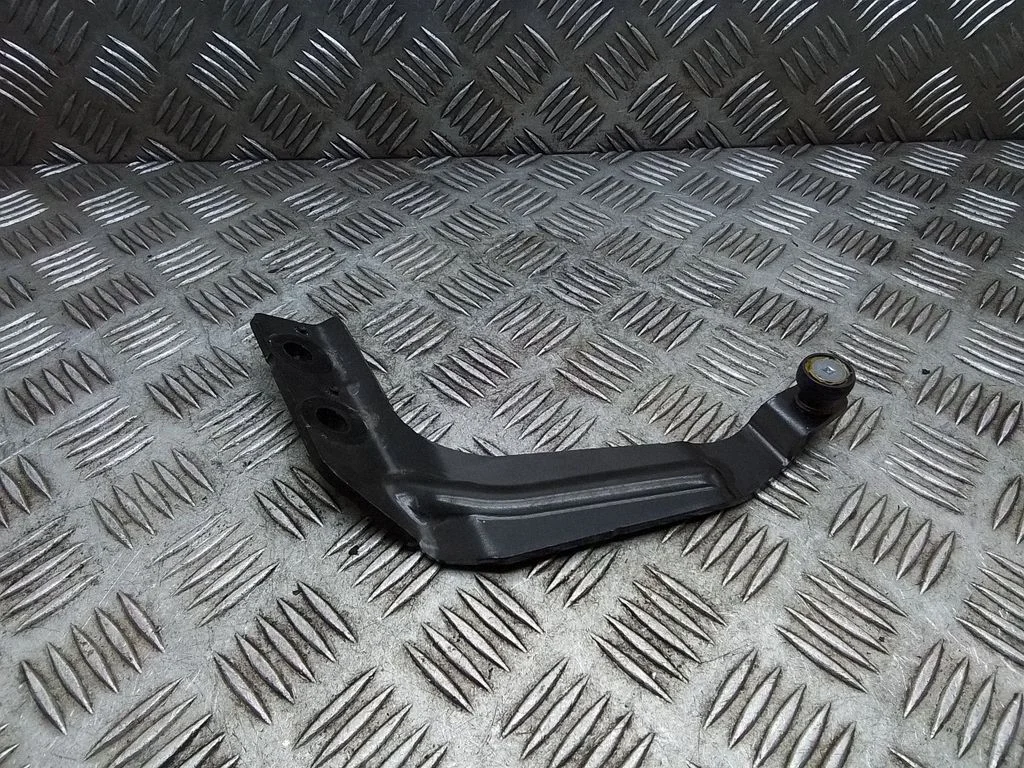 Augšējā rullīša vadotne/ augšējā eņģe 9823714480