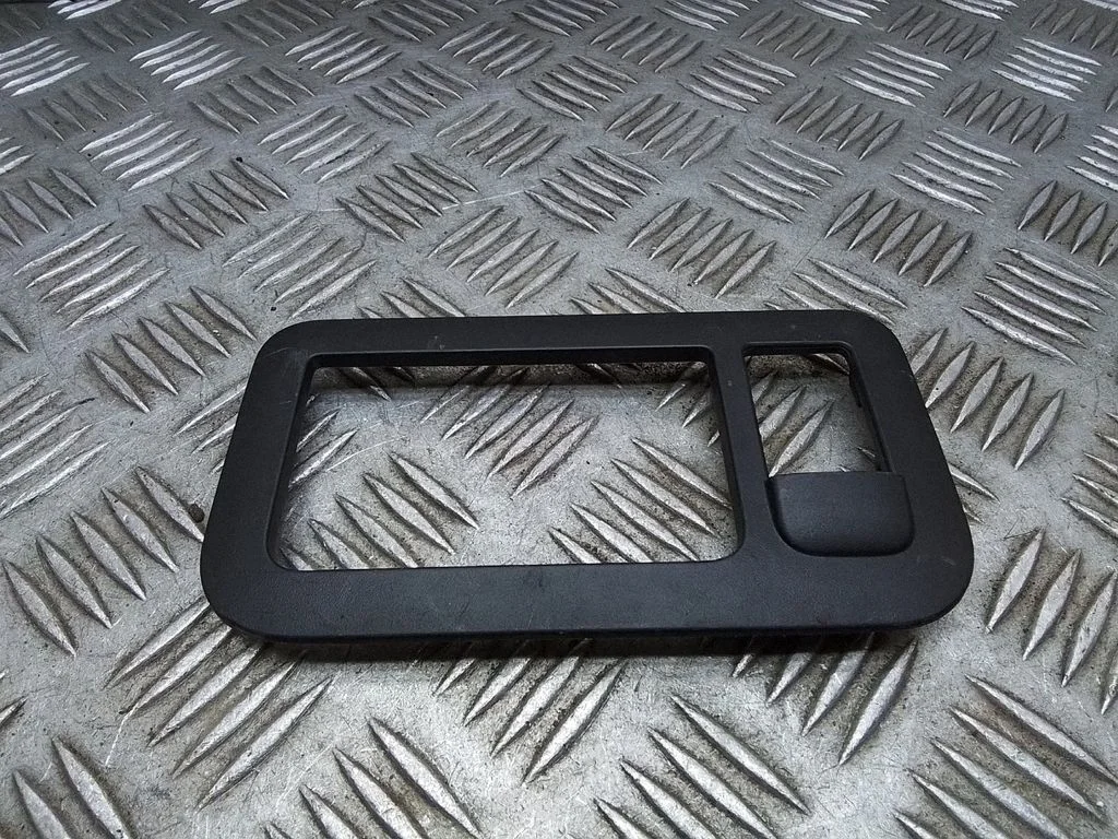 Osłona klamki drzwi przesuwnych – Volkswagen Multivan T5 (2003-2015)