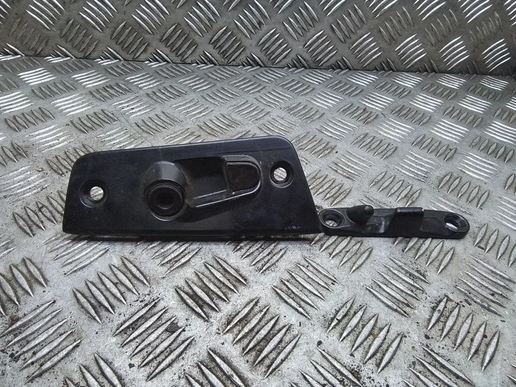 Bīdāmo durvju atvēršanas ierobežotājs 7H0843640F