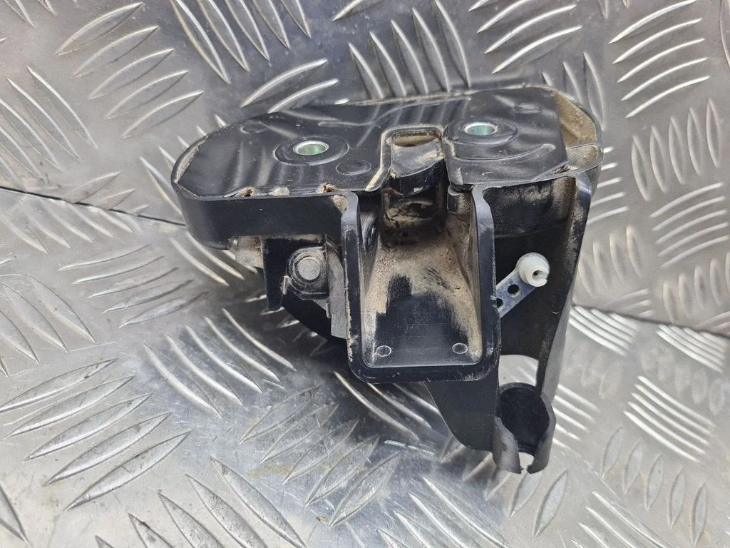 Sliding door lock – Volkswagen Transporter - Caravelle T5 (2003-2015)
