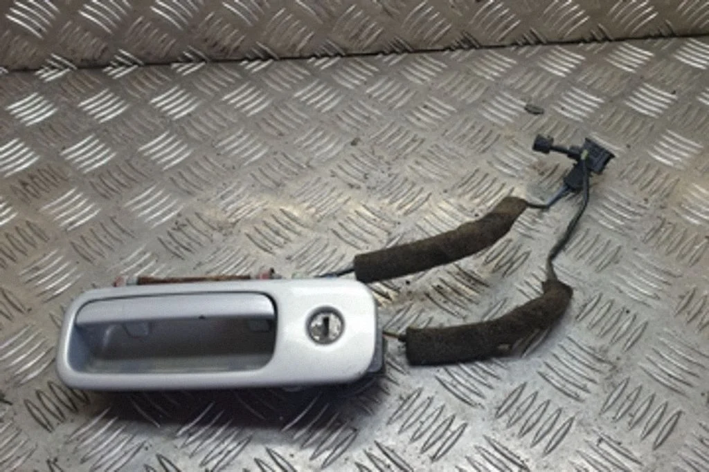 Klamka zewnętrzna drzwi ładunkowych – Volkswagen Sharan (2001-2010)