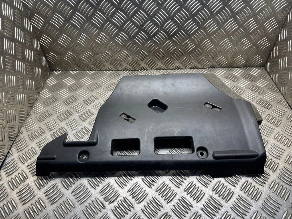 Panel deski rozdzielczej (dolny) – Volvo XC90 (2014-)
